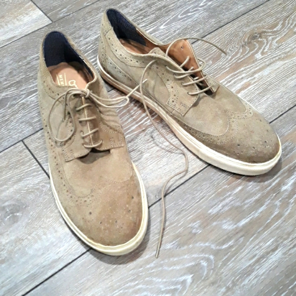 Crevo tan suede wingtip Oxfords. Size 10.5